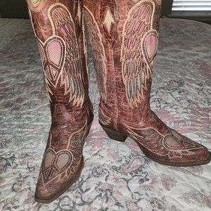 Corral boots